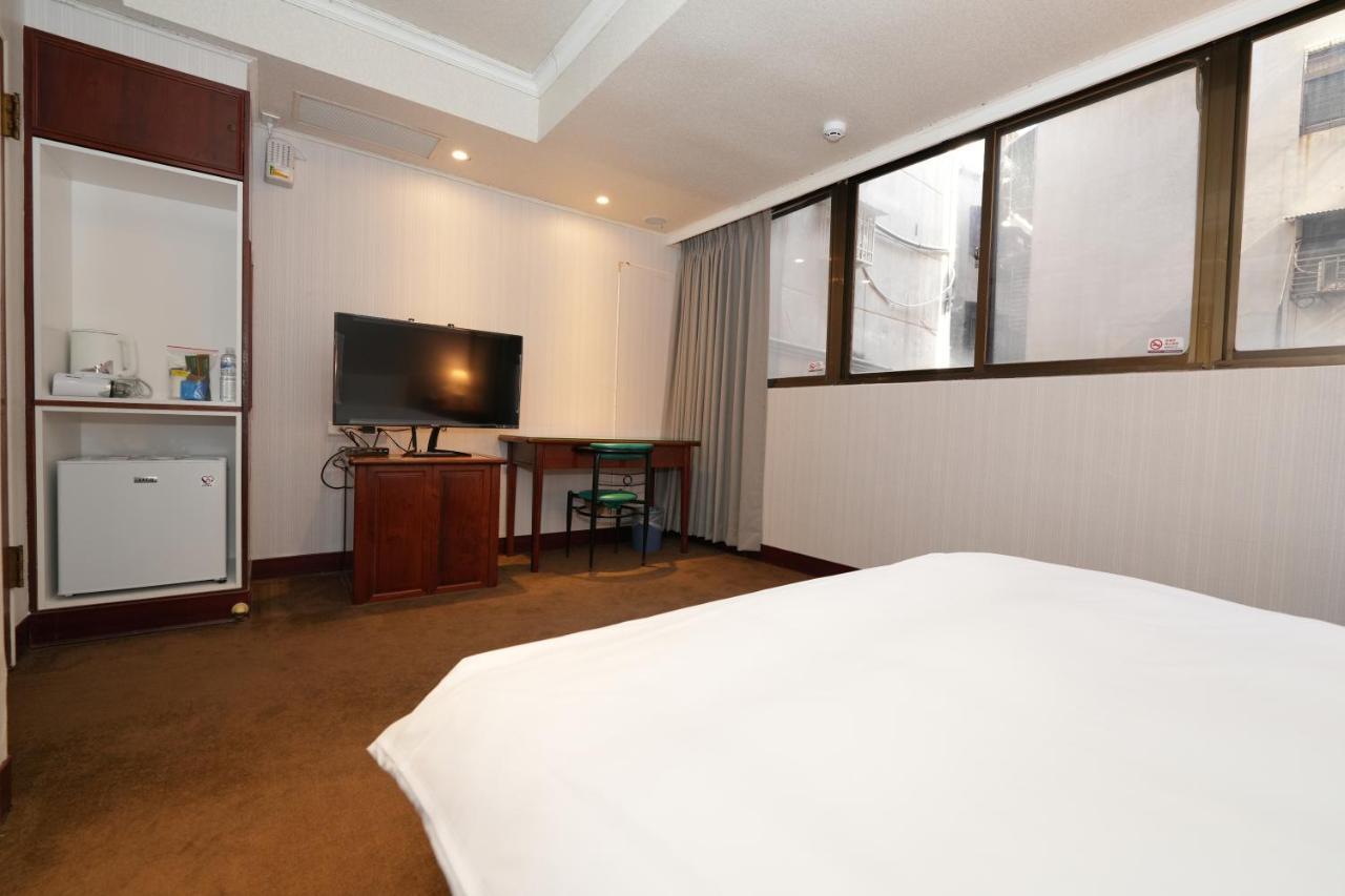 Meworld Hotel - Sanchong تايبيه المظهر الخارجي الصورة