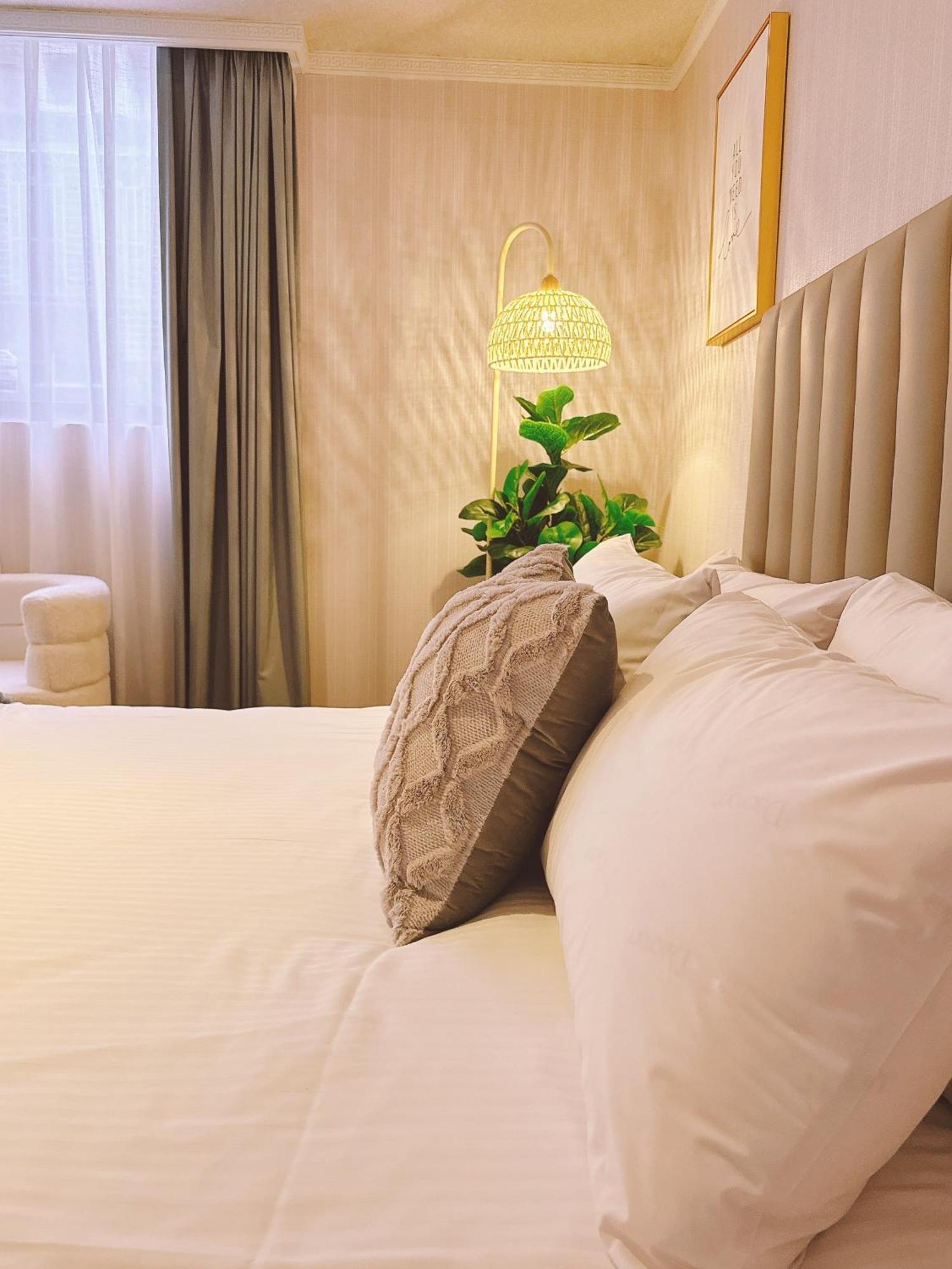 Meworld Hotel - Sanchong تايبيه المظهر الخارجي الصورة